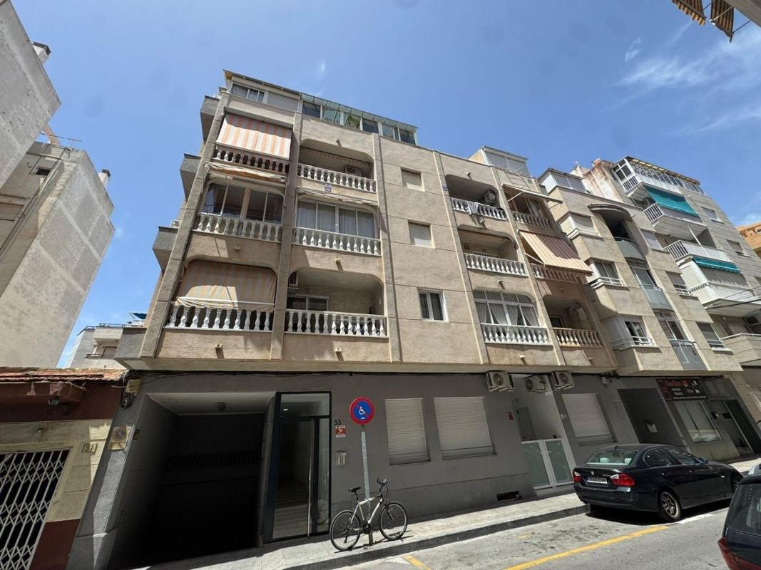 Продажа студии в Estudio en Centro - Muelle Pesquero, Torrevieja, Торревьеха photo 2