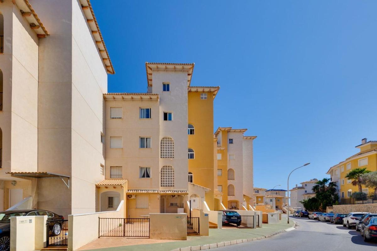Sale of apartment in Piso en Calle Samaniego, Campoamor, Orihuela, Orihuela
photo 4