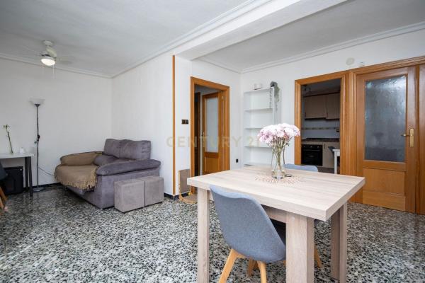Продажа квартиры на Piso en Calle del Maestro Alonso, 158, Nou Alacant, Alicante / Alacant, Аликанте / Алакант
thumbnail 2