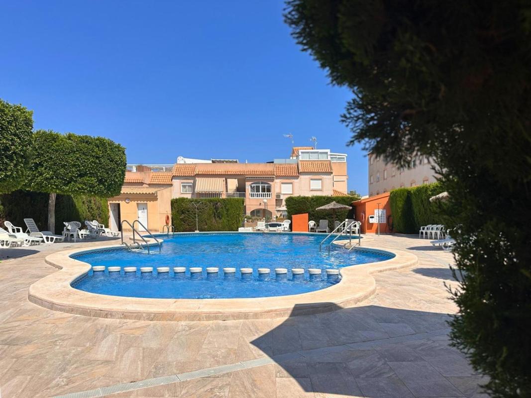 Продажа пентхауса на Ático en Calle del Pino, Los Balcones - Los Altos del Edén, Torrevieja, Торревьеха photo 1
