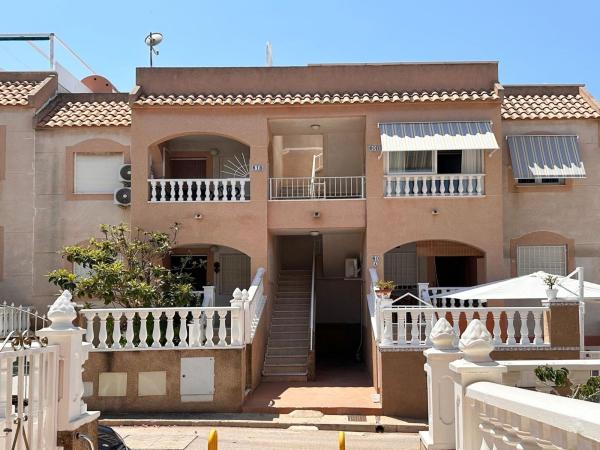 Аттик на продажу в  Ático en Calle del Pino, Los Balcones - Los Altos del Edén, Torrevieja, Торревьеха photo 2