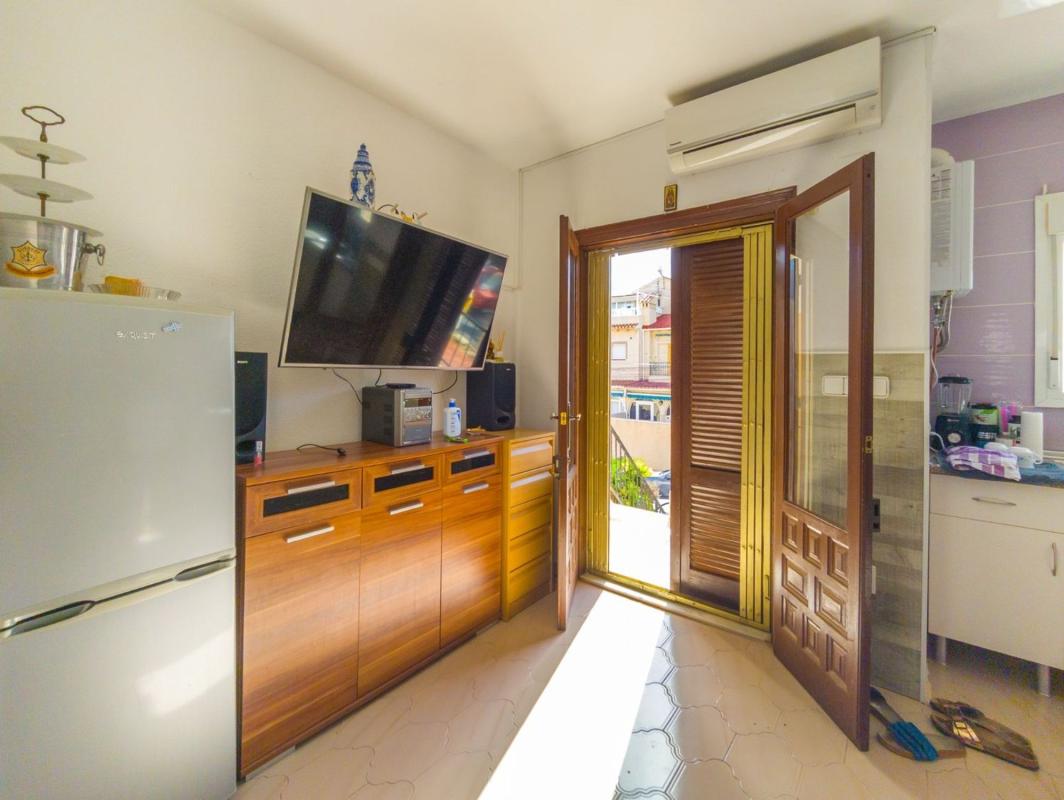 Properties for sale and rent in Spain photo 3