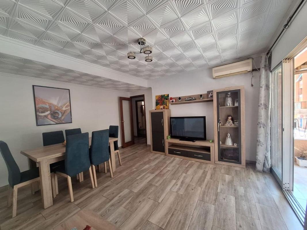 Продажа квартиры на Piso en Calle Foguerer, Carolinas Altas, Alicante / Alacant, Аликанте / Алакант
photo 2