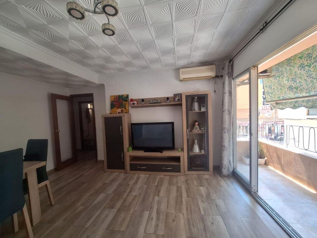 Продажа квартиры на Piso en Calle Foguerer, Carolinas Altas, Alicante / Alacant, Аликанте / Алакант
photo 3