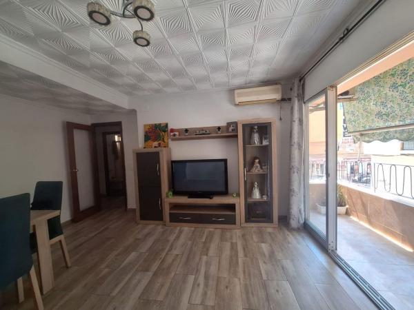 Продажа квартиры на Piso en Calle Foguerer, Carolinas Altas, Alicante / Alacant, Аликанте / Алакант
thumbnail 2