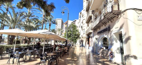 Продажа квартиры на Piso en Valdes, Centro Tradicional, Alicante / Alacant, Аликанте / Алакант
thumbnail 1