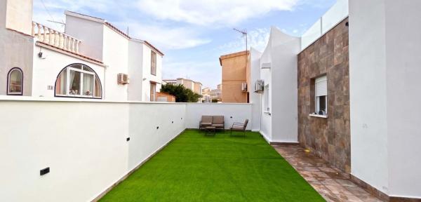 Chalet pareado en Calle Pavo Real, La Chismosa, Orihuela thumbnail 2