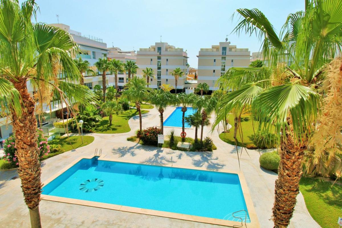 Venta de piso en Piso en Calle Canela, Villamartín, Orihuela, Orihuela
photo 3