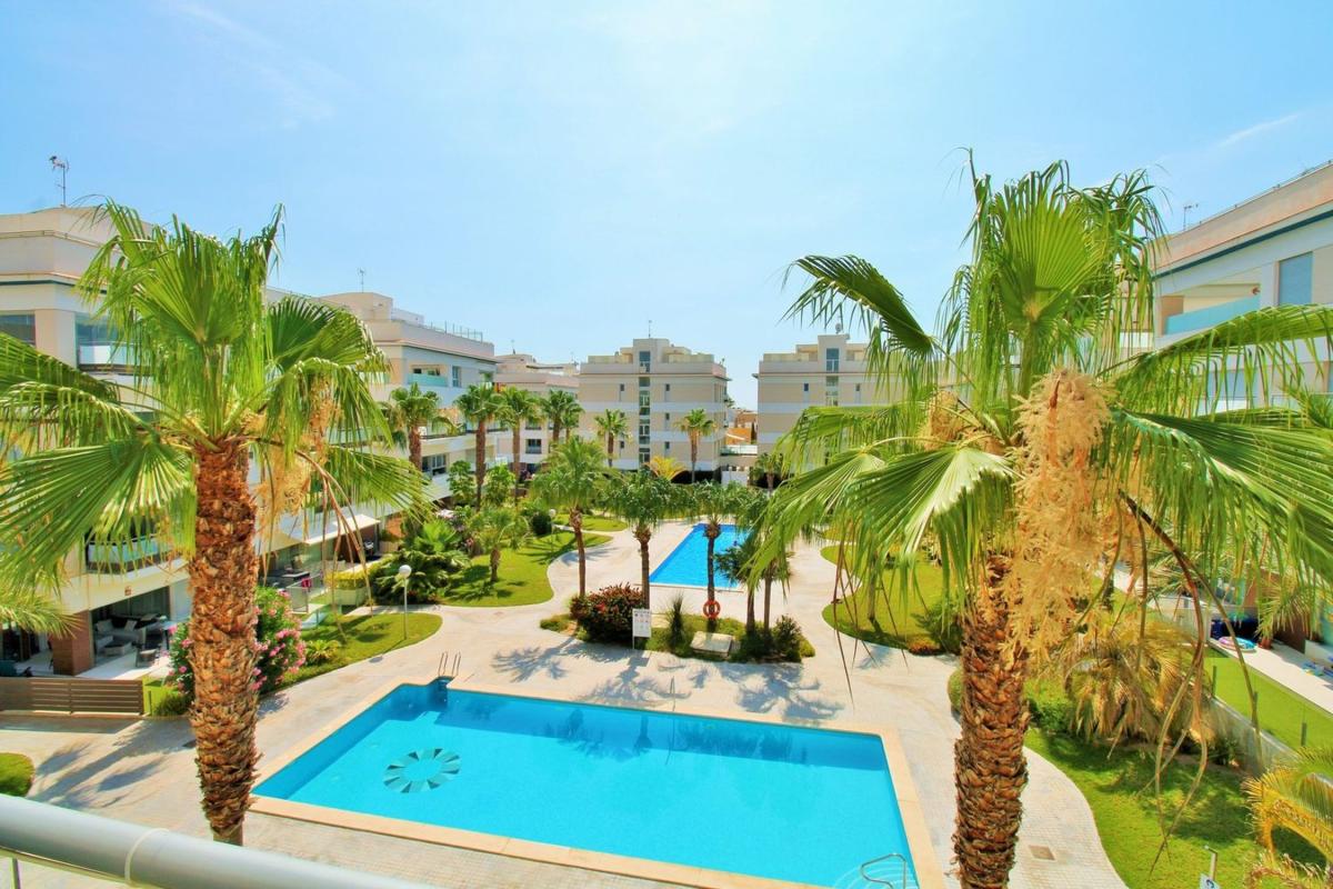 Venta de piso en Piso en Calle Canela, Villamartín, Orihuela, Orihuela
photo 4