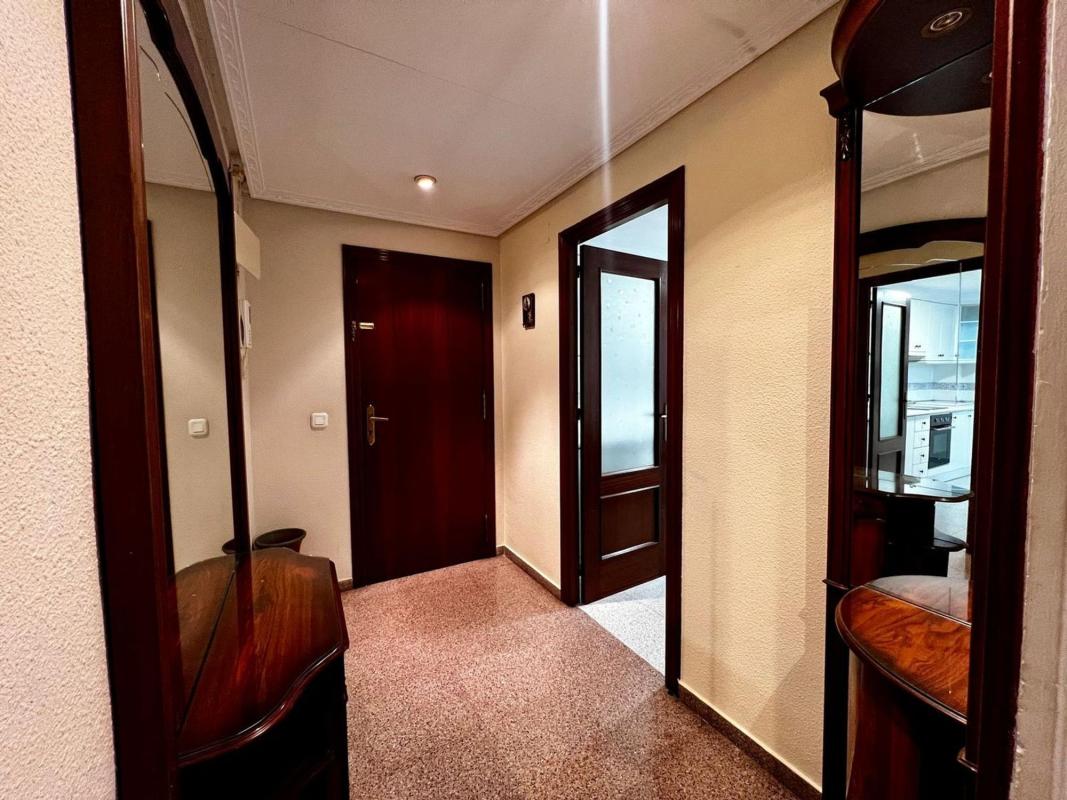 Продажа квартиры на Piso en Avenida Pintor Baeza, 3 f, Altozano, Alicante / Alacant, Аликанте / Алакант
photo 2