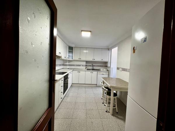 Продажа квартиры на Piso en Avenida Pintor Baeza, 3 f, Altozano, Alicante / Alacant, Аликанте / Алакант
thumbnail 2