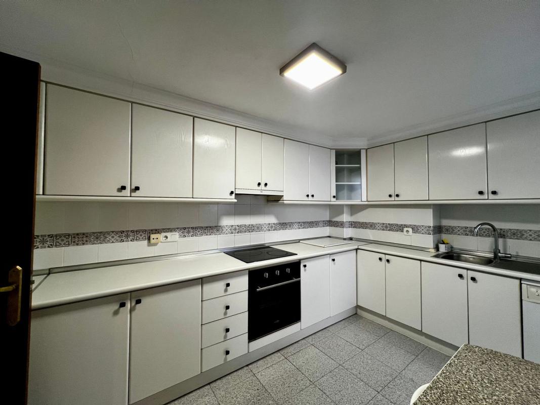 Продажа квартиры на Piso en Avenida Pintor Baeza, 3 f, Altozano, Alicante / Alacant, Аликанте / Алакант
photo 4