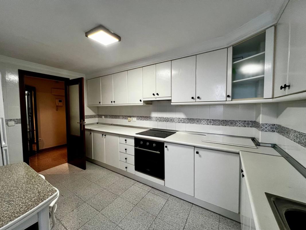 Продажа квартиры на Piso en Avenida Pintor Baeza, 3 f, Altozano, Alicante / Alacant, Аликанте / Алакант
photo 5