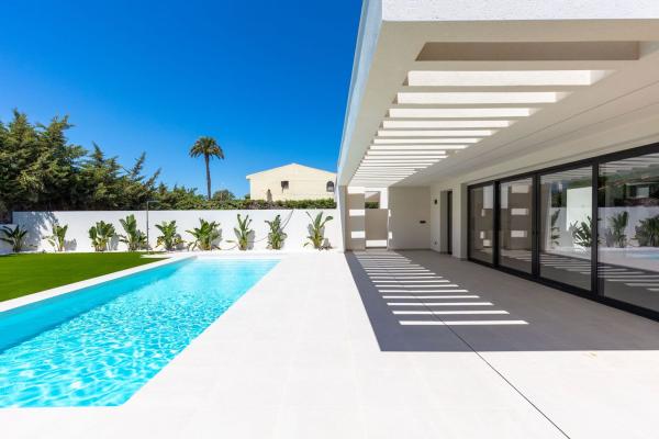 Casa o chalet independiente en Calle Salinas Bal, Los Balcones - Los Altos del Edén, Torrevieja thumbnail 2