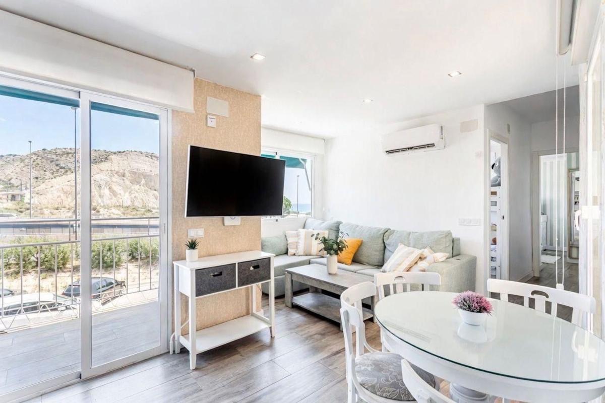 Venta de piso en Piso en Avenida de Dénia, Raval Roig-Virgen del Socorro, Alicante / Alacant, Alicante / Alacant
 photo 2