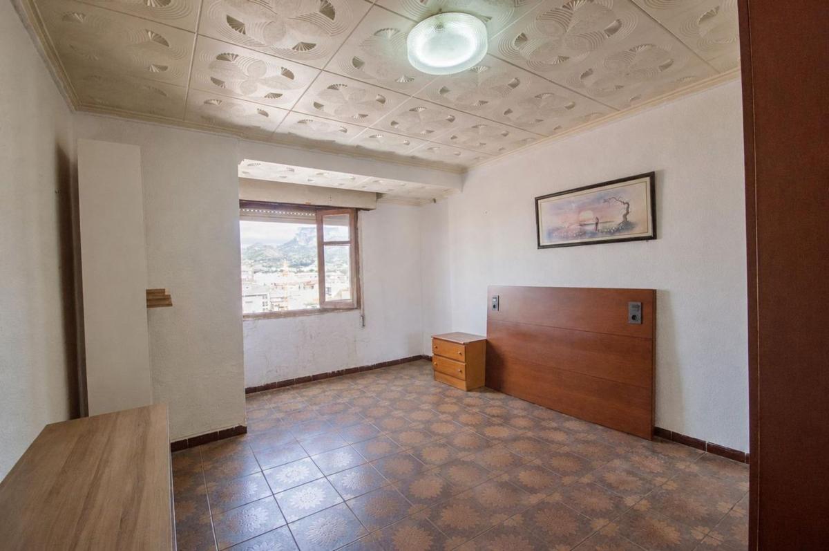 Sale of apartment in Piso en Calle San Crispín, 6, Plaza de Toros - Avenida Chapí - Trinquete, Elda, Elda
photo 2