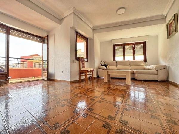 Venta de piso en Piso en Calle Veintidós de Diciembre, 3, Dolores, Dolores
photo 1