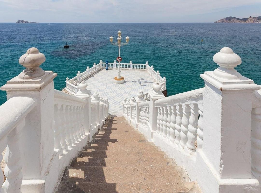 Terreno en venta en Benidorm, Alicante photo 2