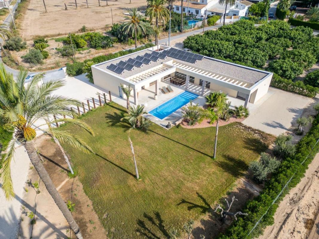 Properties for sale and rent in Spain photo 2
