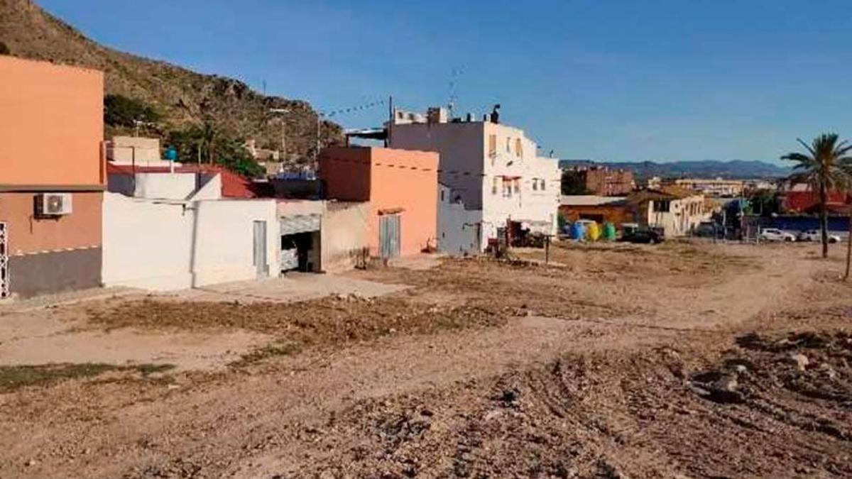 Terreno en venta en Orihuela, Alicante photo 2