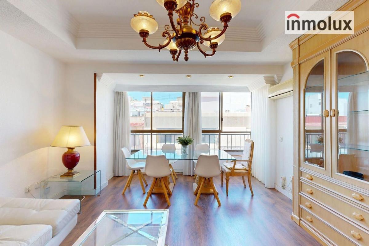 Продажа квартиры на Piso en Calle Poeta Vila y Blanco, Ensanche-Diputación, Alicante / Alacant, Аликанте / Алакант
photo 5