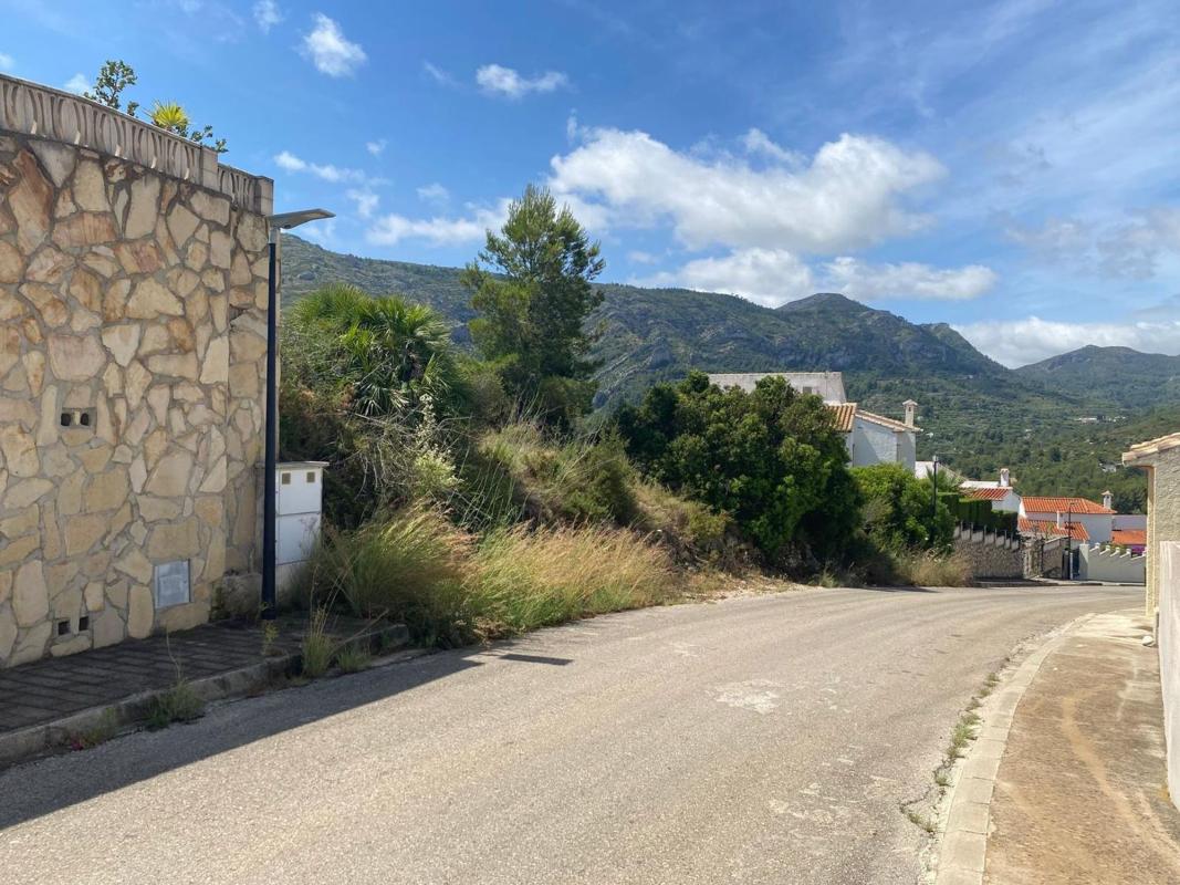 Terreno en venta en Pedreguer, Alicante photo 2