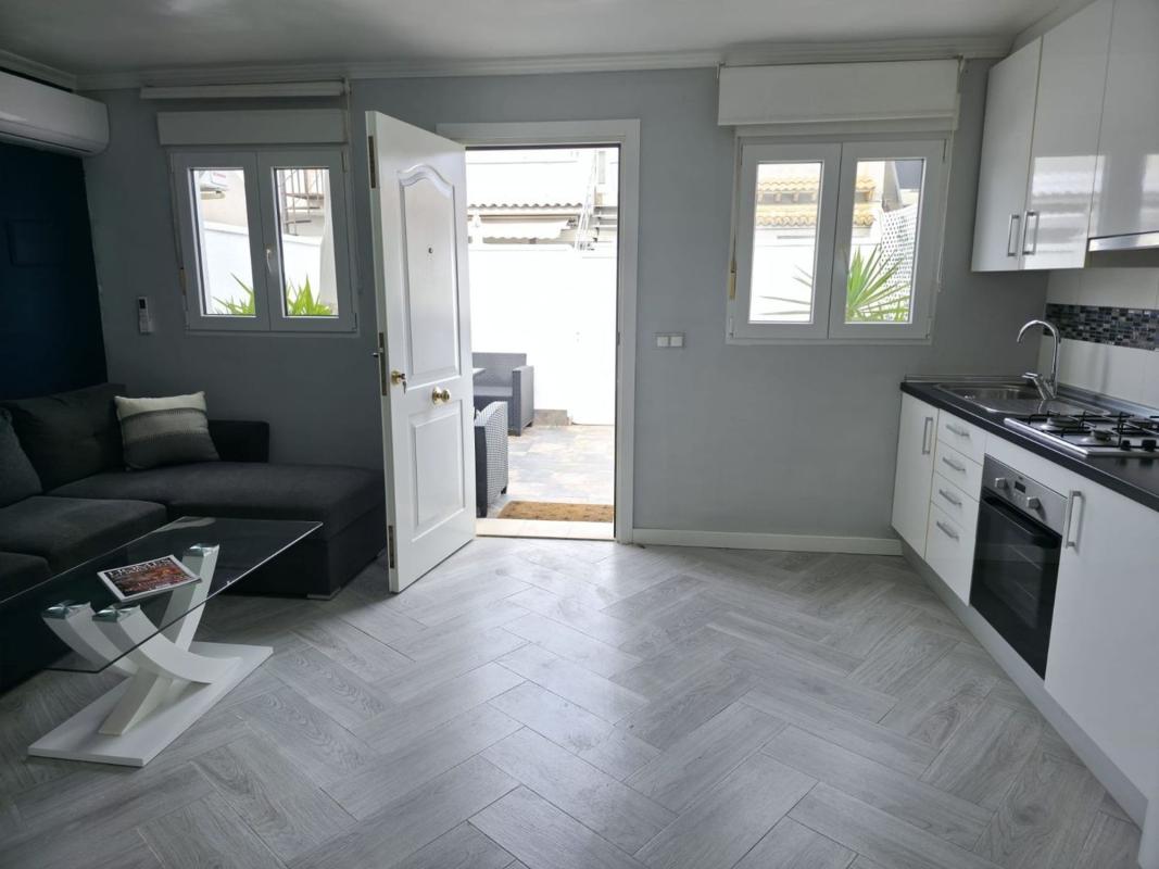 Sprzedaż niezależnego domku jednorodzinnego w Casa o chalet en La Siesta - El Salado - Torreta, Torrevieja, Torrevieja photo 5