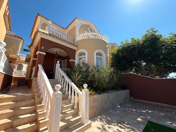 Casa o chalet independiente en Las Filipinas, Orihuela photo 1