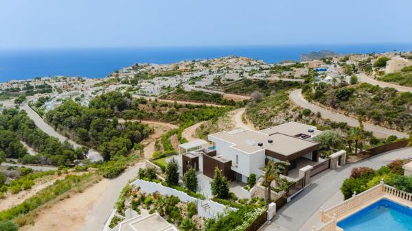 Independent chalet for sale in Casa o chalet en Cumbre del Sol, Benitachell, Benitachell
thumbnail 1