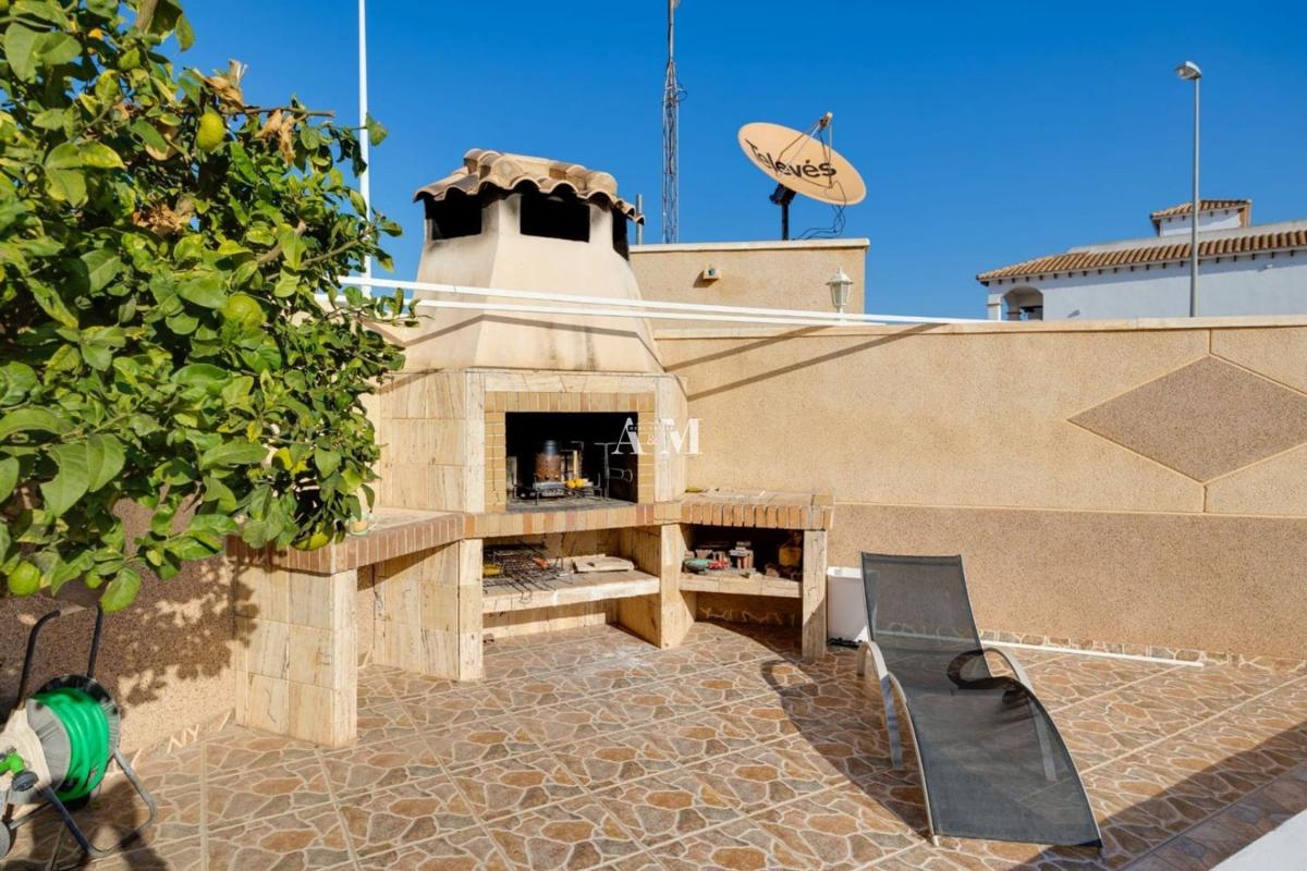 Sprzedaż niezależnego domku jednorodzinnego w Casa o chalet en La Ciñuelica - Villa Rosa, Orihuela, Orihuela photo 3