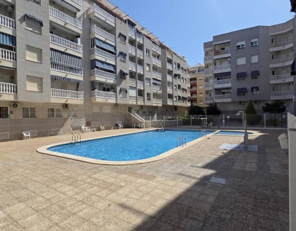 Sale of apartment in Piso en Calle la Loma s/n, Avenida Habaneras - Curva de Palangre, Torrevieja, Torrevieja
photo 1