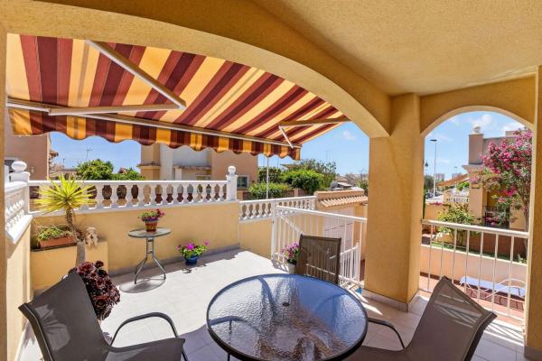 Chalet pareado en Calle Proa, 209, Aguas Nuevas, Torrevieja photo 3