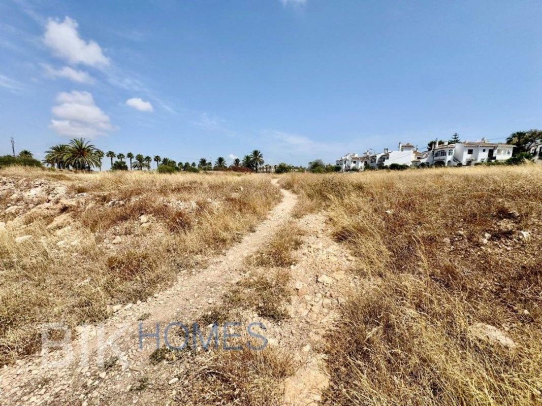 Terreno en venta en Torrevieja, Alicante photo 5