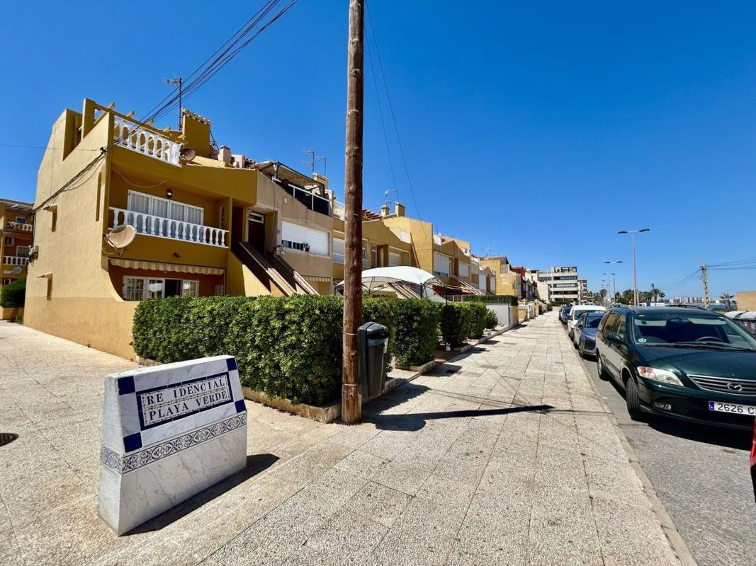 Venta de piso en Piso en Paseo de los Conquistadores, La Veleta, Torrevieja, Torrevieja
 photo 3