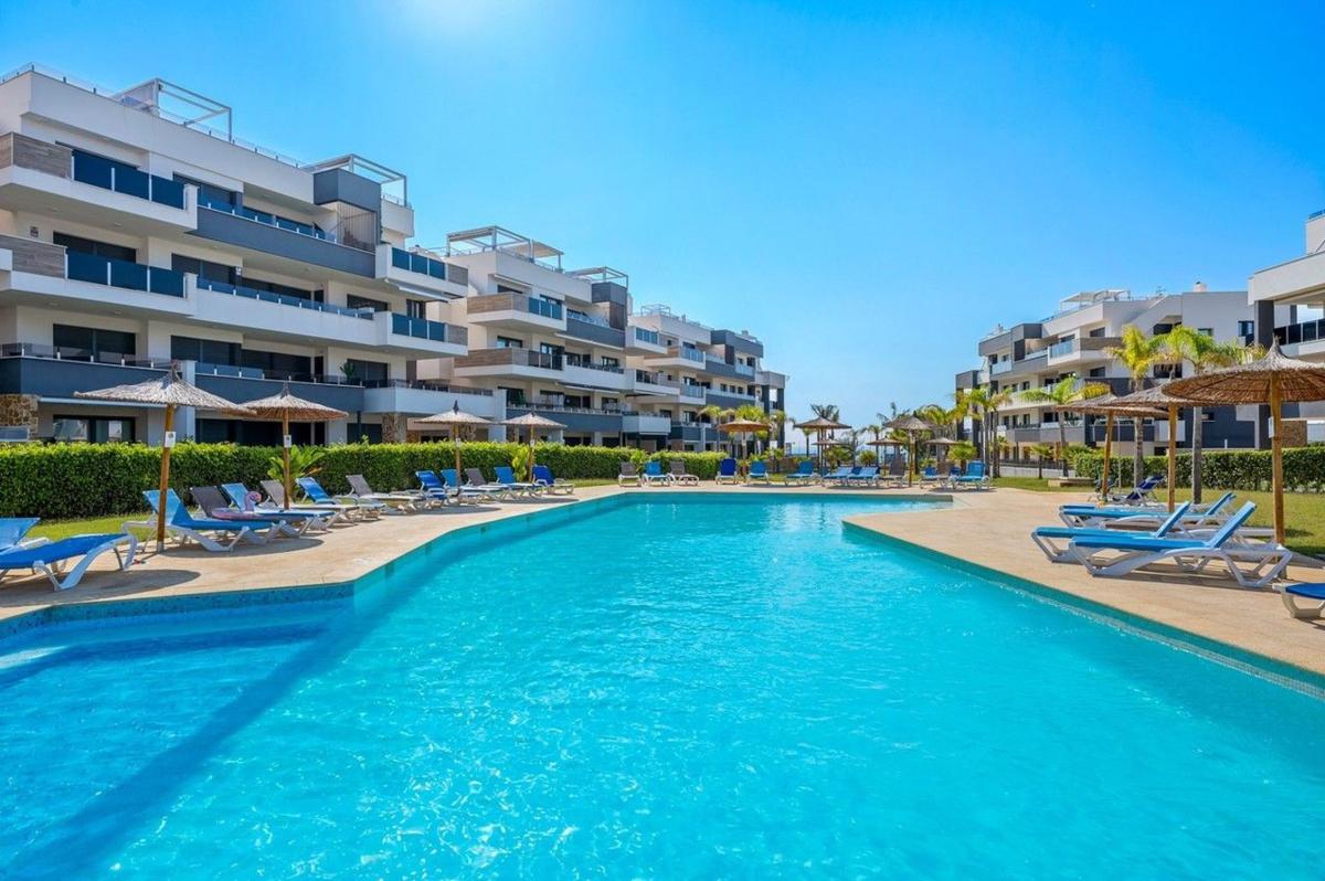 Sprzedaż mieszkania w Piso en Calle Santa Rita, Horizonte - La Campana, Orihuela, Orihuela
photo 1