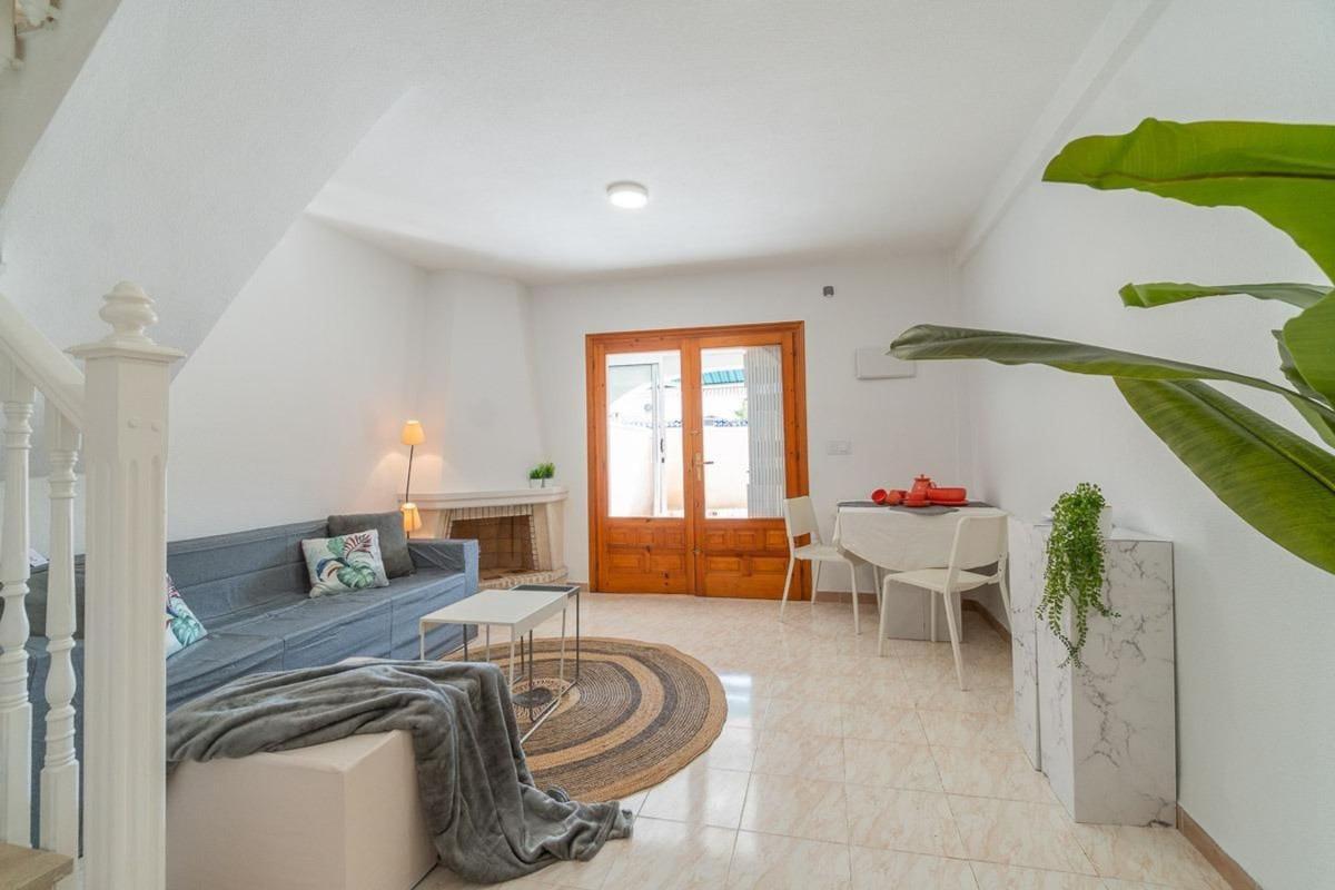 Duplex sale in Dúplex en Calle Pablo Picasso s/n, La Siesta - El Salado - Torreta, Torrevieja, Torrevieja photo 3