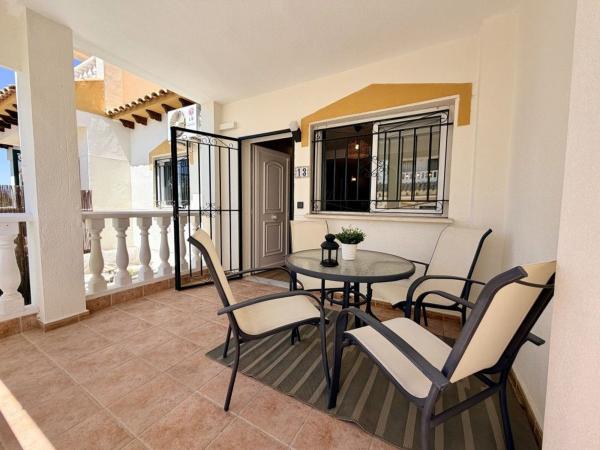 Chalet adosado en Trepadora, 18, Playa Flamenca, Orihuela photo 4