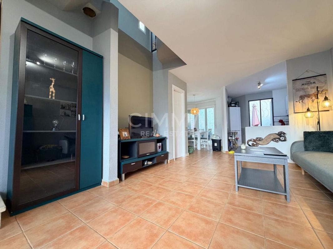 Properties for sale and rent in Spain photo 4
