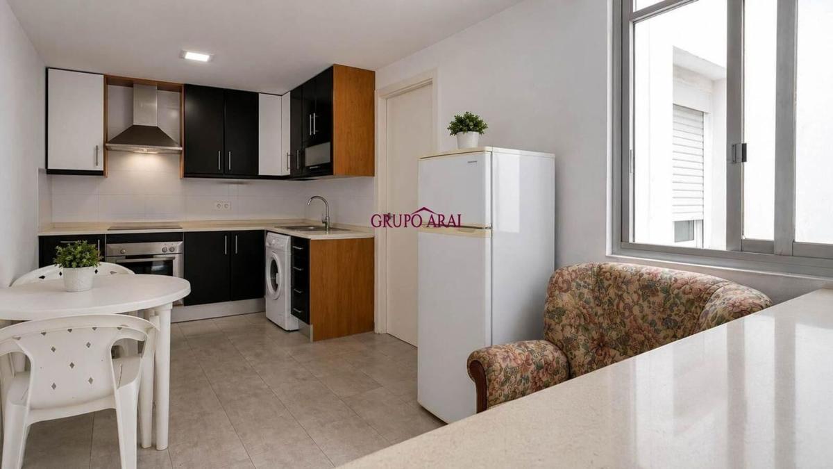 Продажа квартиры на Piso en Calle José Romero López, 78, Los Magros-Casablanca, Elche / Elx, Эльче / Эльх
 photo 2