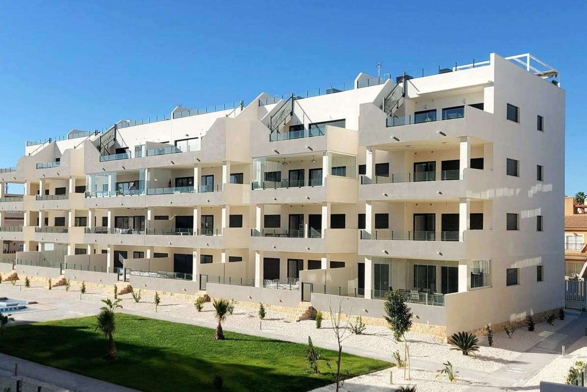 Venta de piso en Piso en Calle Cilantro, Villamartín, Orihuela, Orihuela
photo 1