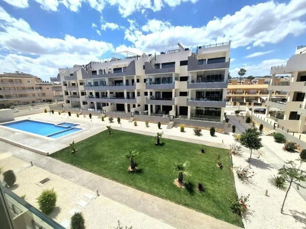 Venta de piso en Piso en Calle Cilantro, Villamartín, Orihuela, Orihuela
photo 4