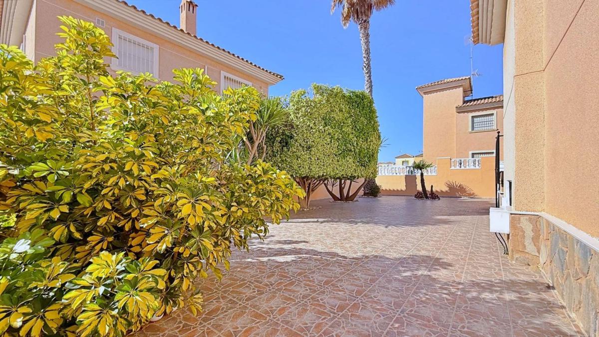 Propiedades en venta y alquiler en España photo 5