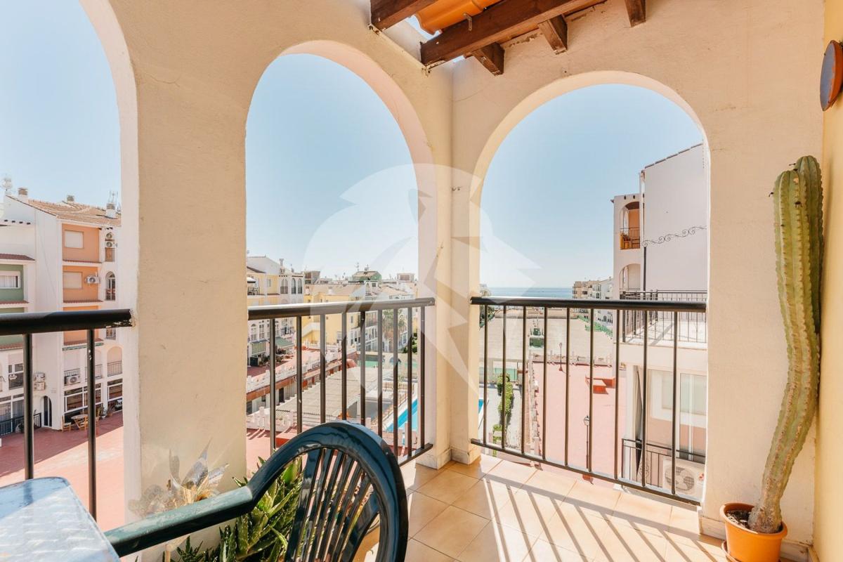 Venta de piso en Piso en Avenida Don Juan de Austria, La Veleta, Torrevieja, Torrevieja
 photo 2