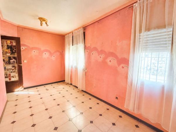 Venta de piso en Piso en Calle València, Carolinas Bajas, Alicante / Alacant, Alicante / Alacant
photo 1