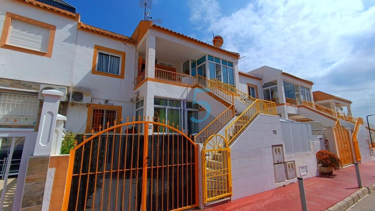 Venta de piso en Piso en Parque de las Naciones, Torrevieja, Torrevieja
photo 1