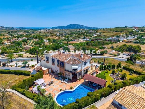 Independent chalet for sale in Casa o chalet en Carretera de la Fustera, Teulada, Teulada
photo 1