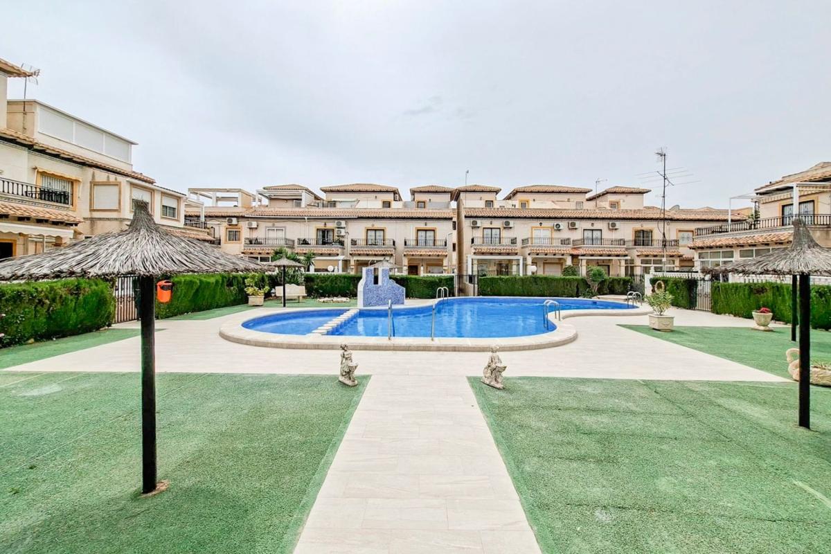 Venta de piso en Piso en Horizonte - La Campana, Orihuela, Orihuela
 photo 2