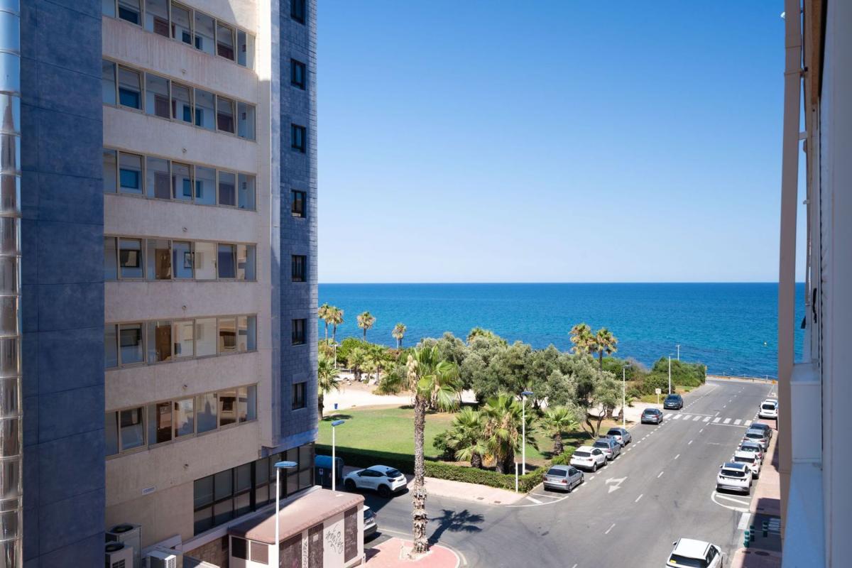 Venta de piso en Piso en Avenida de las Sirenas, Miramar - Torre del Moro, Torrevieja, Torrevieja
photo 1