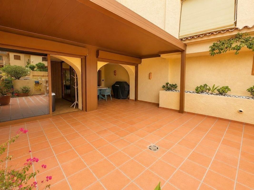Продажа квартиры на Piso en Zona de Mascarat, Altea, Алтея
 photo 3
