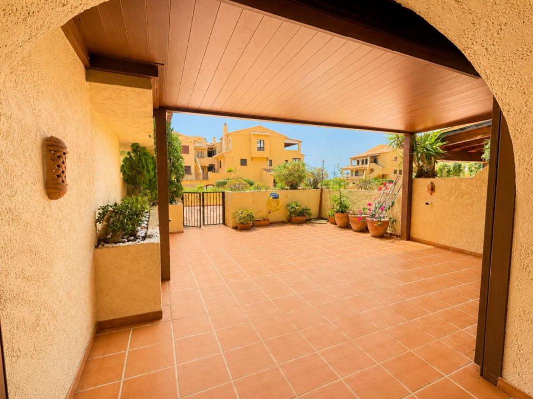 Продажа квартиры на Piso en Zona de Mascarat, Altea, Алтея
 photo 4